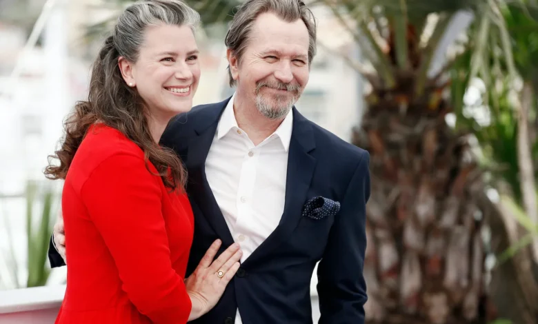 Gary Oldman Spouse
